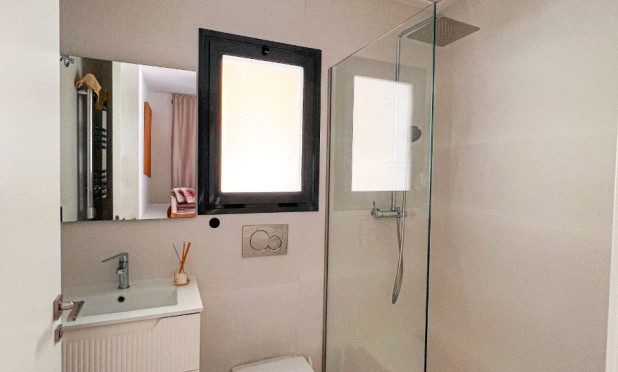 Resale - Apartment / flat - Guardamar del Segura - Urbanizaciones