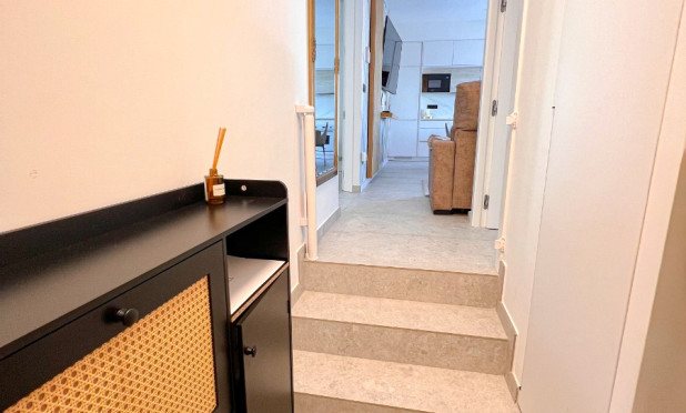 Resale - Apartment / flat - Guardamar del Segura - Urbanizaciones