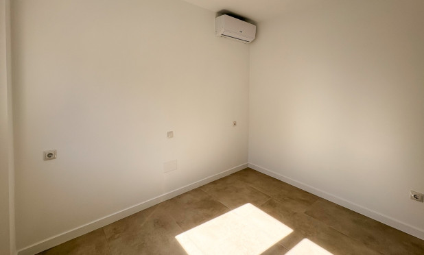 Resale - Semi-detached villa - El Campello - Pueblo Acantilado - Venta Lanuza