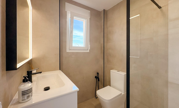 Resale - Semi-detached villa - El Campello - Pueblo Acantilado - Venta Lanuza