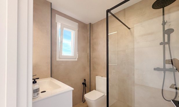 Resale - Semi-detached villa - El Campello - Pueblo Acantilado - Venta Lanuza