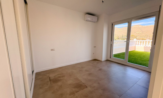 Resale - Semi-detached villa - El Campello - Pueblo Acantilado - Venta Lanuza