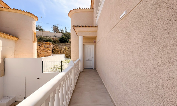 Resale - Semi-detached villa - El Campello - Pueblo Acantilado - Venta Lanuza