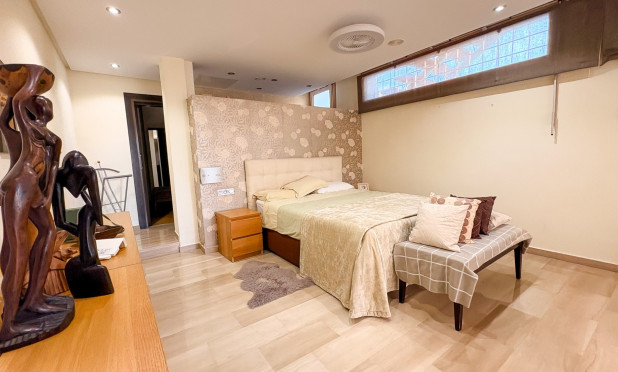 Resale - Villa - Guardamar del Segura - Guardamar Playa