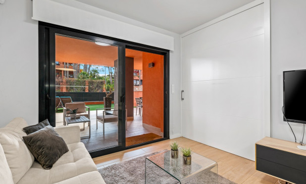 Resale - Apartment / flat - Orihuela Costa - Villamartín