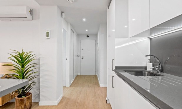 Resale - Apartment / flat - Orihuela Costa - Villamartín