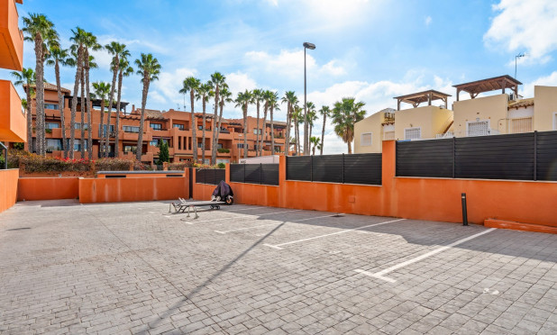 Resale - Apartment / flat - Orihuela Costa - Villamartín
