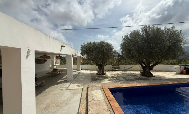Resale - Villa - Benissa