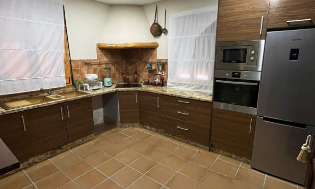 Resale - Villa - Benissa