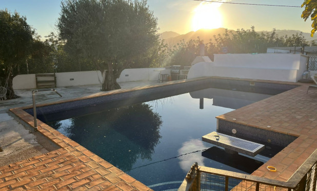 Resale - Villa - Benissa