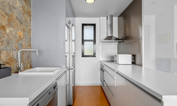 Resale - Apartment / flat - Orihuela Costa - La Zenia