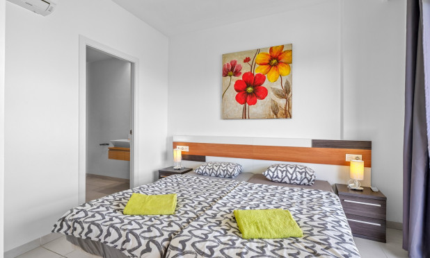 Resale - Apartment / flat - Orihuela Costa - La Zenia