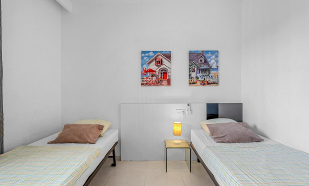 Resale - Apartment / flat - Orihuela Costa - La Zenia