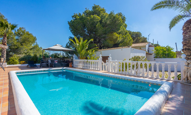 Resale - Villa - Orihuela - Orihuela Costa