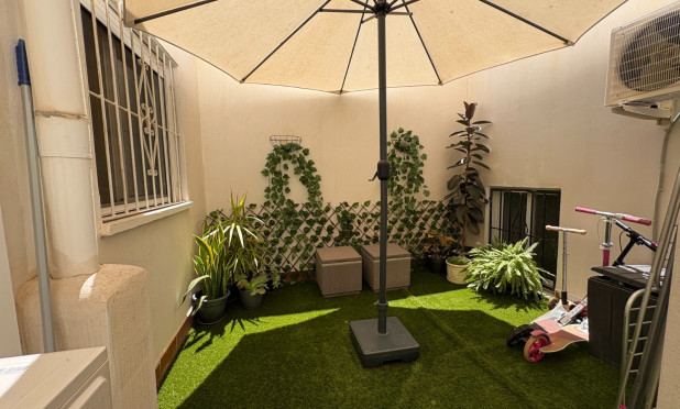 Resale - Apartment / flat - Torrevieja - Centro