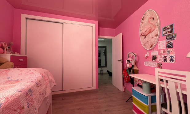 Resale - Apartment / flat - Torrevieja - Centro