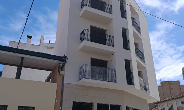 Neue Gebäude - Wohnung - Bigastro