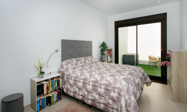 Resale - Villa - Rojales