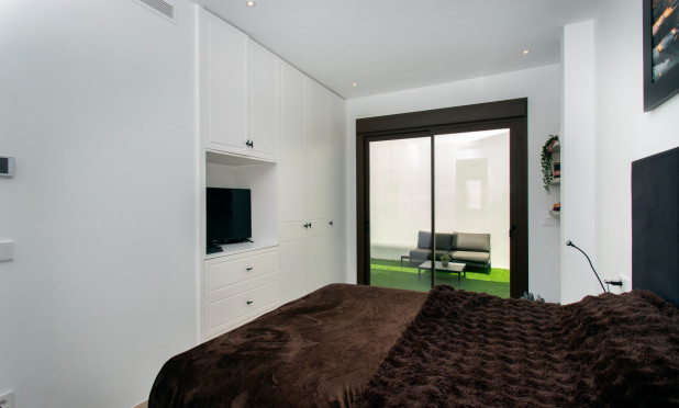 Resale - Villa - Rojales