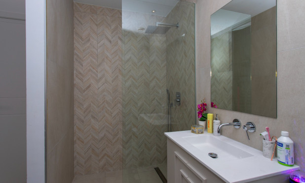 Resale - Villa - Rojales