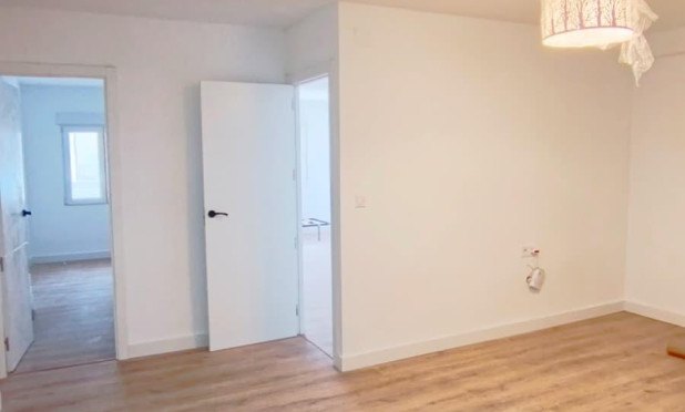 Herverkoop - Appartement / flat - Torrevieja - Centro