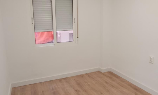 Herverkoop - Appartement / flat - Torrevieja - Centro