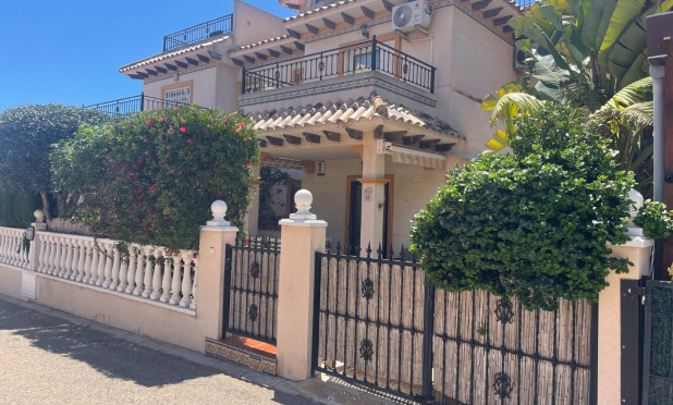 Resale - Villa - Orihuela Costa - La Regia