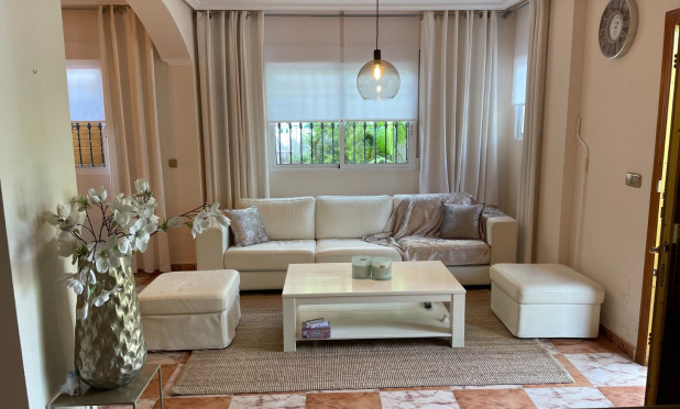 Resale - Villa - Orihuela Costa - La Regia