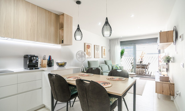 Resale - Apartment / flat - Torrevieja - Los Balcones