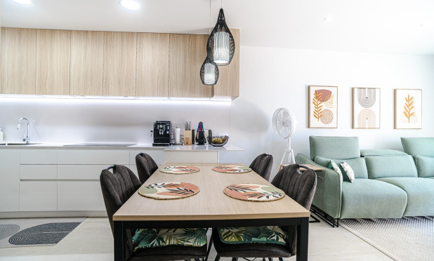 Resale - Apartment / flat - Torrevieja - Los Balcones