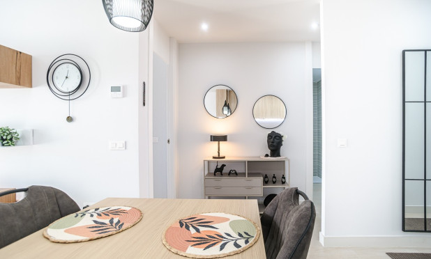 Resale - Apartment / flat - Torrevieja - Los Balcones