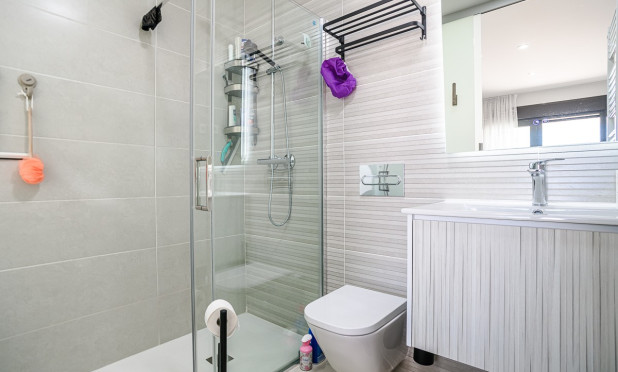 Resale - Apartment / flat - Torrevieja - Los Balcones