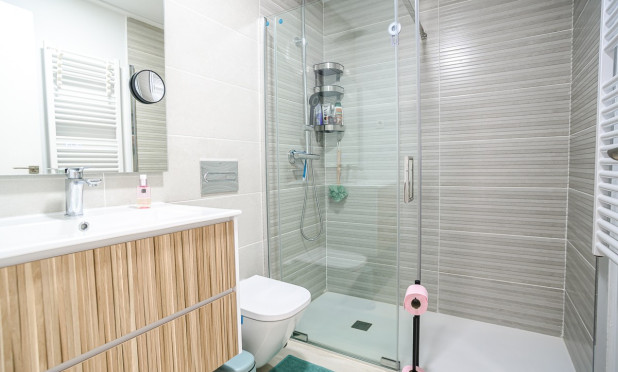 Resale - Apartment / flat - Torrevieja - Los Balcones