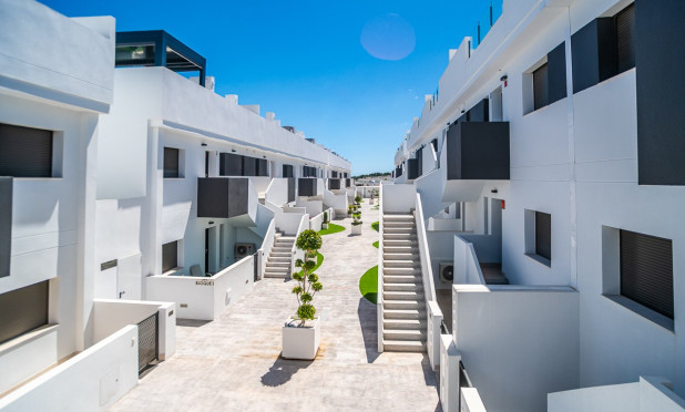 Resale - Apartment / flat - Torrevieja - Los Balcones
