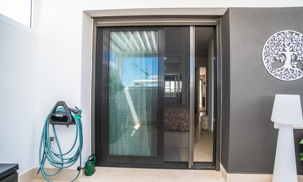Resale - Apartment / flat - Torrevieja - Los Balcones