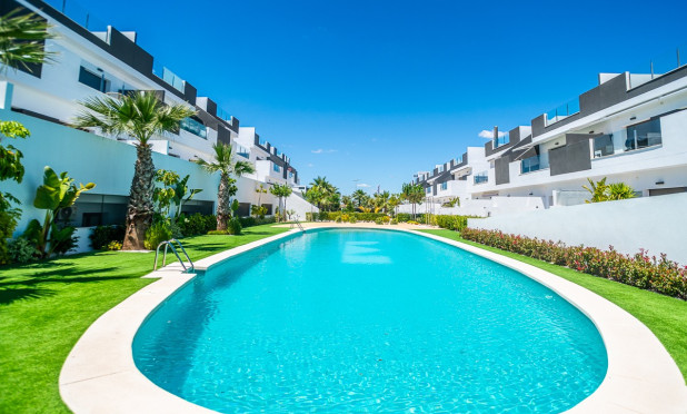Resale - Apartment / flat - Torrevieja - Los Balcones