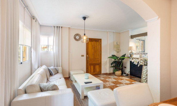 Resale - Villa - Orihuela Costa - La Regia