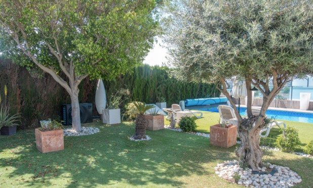 Resale - Villa - San Fulgencio