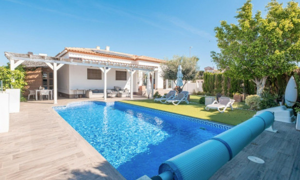 Resale - Villa - San Fulgencio
