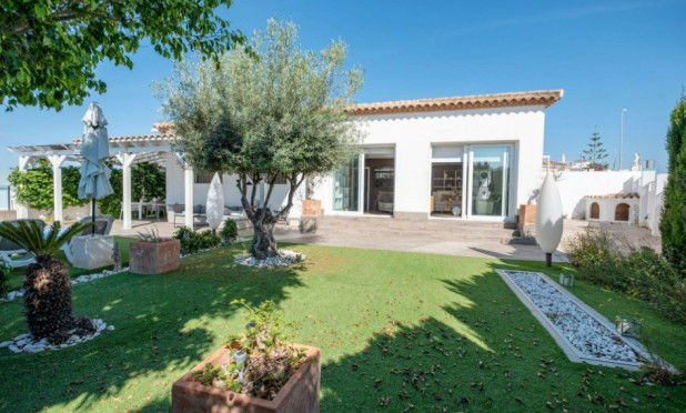 Resale - Villa - San Fulgencio