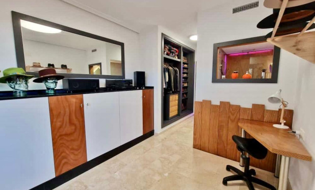 Resale - Apartment / flat - Denia - Port