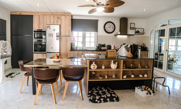 Herverkoop - Finca / Landelijke woning - La Marina