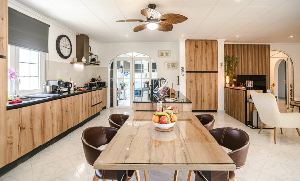 Herverkoop - Finca / Landelijke woning - La Marina