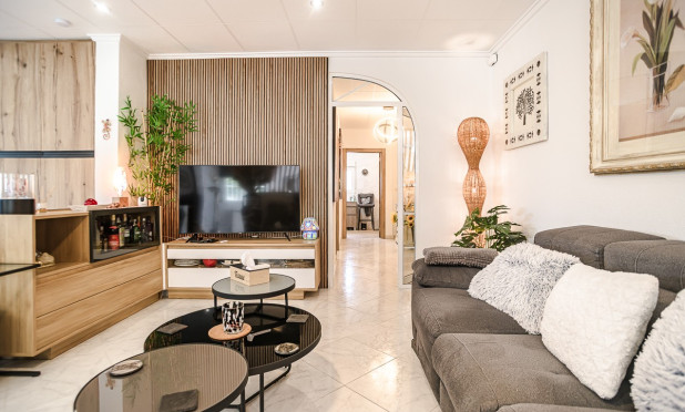 Herverkoop - Finca / Landelijke woning - La Marina