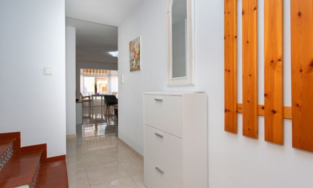 Long Term Rental - Apartment / flat - Torrevieja - Playa de los Locos