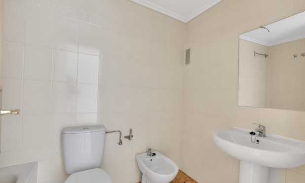 Herverkoop - Appartement / flat - Torrevieja - El limonar