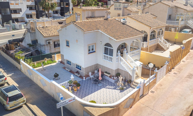 Resale - Villa - Orihuela Costa - Los Altos