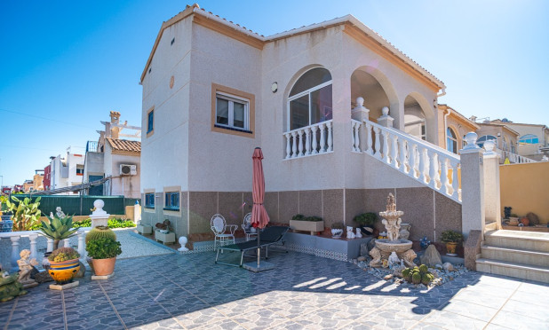 Resale - Villa - Orihuela Costa - Los Altos