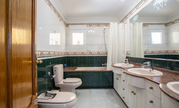 Revente - Villa - Torrevieja - Torreta florida