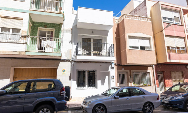 Resale - Townhouse - Torrevieja - Centro - Muelle Pesquero